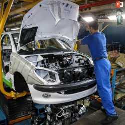 دانلود پاورپوینت پروژه آماده بررسی وضعیت حاکم بر بازار خودرو